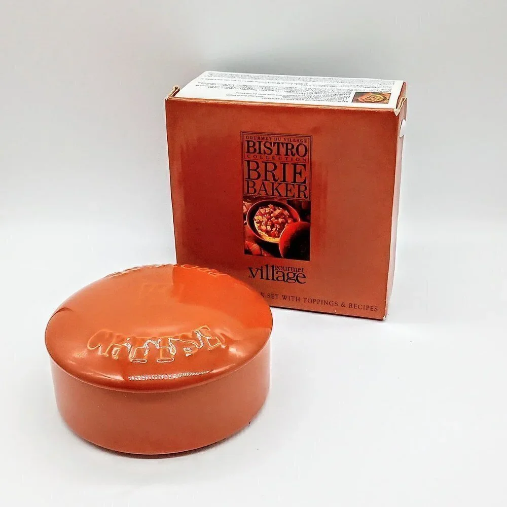 Gourmet Village Burnt Orange Ceramic Covered Baker NIB